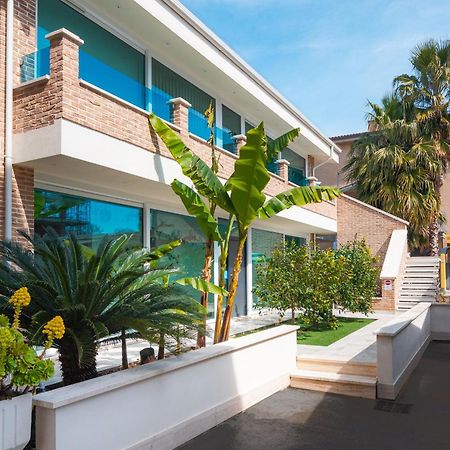 La Casa Dei Limoni Bed & Breakfast ปอร์โต ซันเตลปีดิโอ ภายนอก รูปภาพ